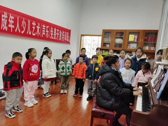 墨江县：少儿艺术培训激发孩子兴趣